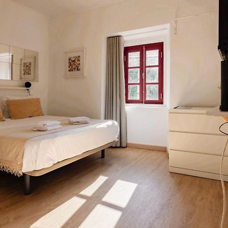 Casa Com Graca - Fully Equiped Studio In The Historical Center Лиссабон Экстерьер фото